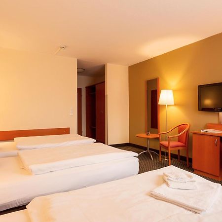 Central Hotel Löwen Feldkirch Rum bild