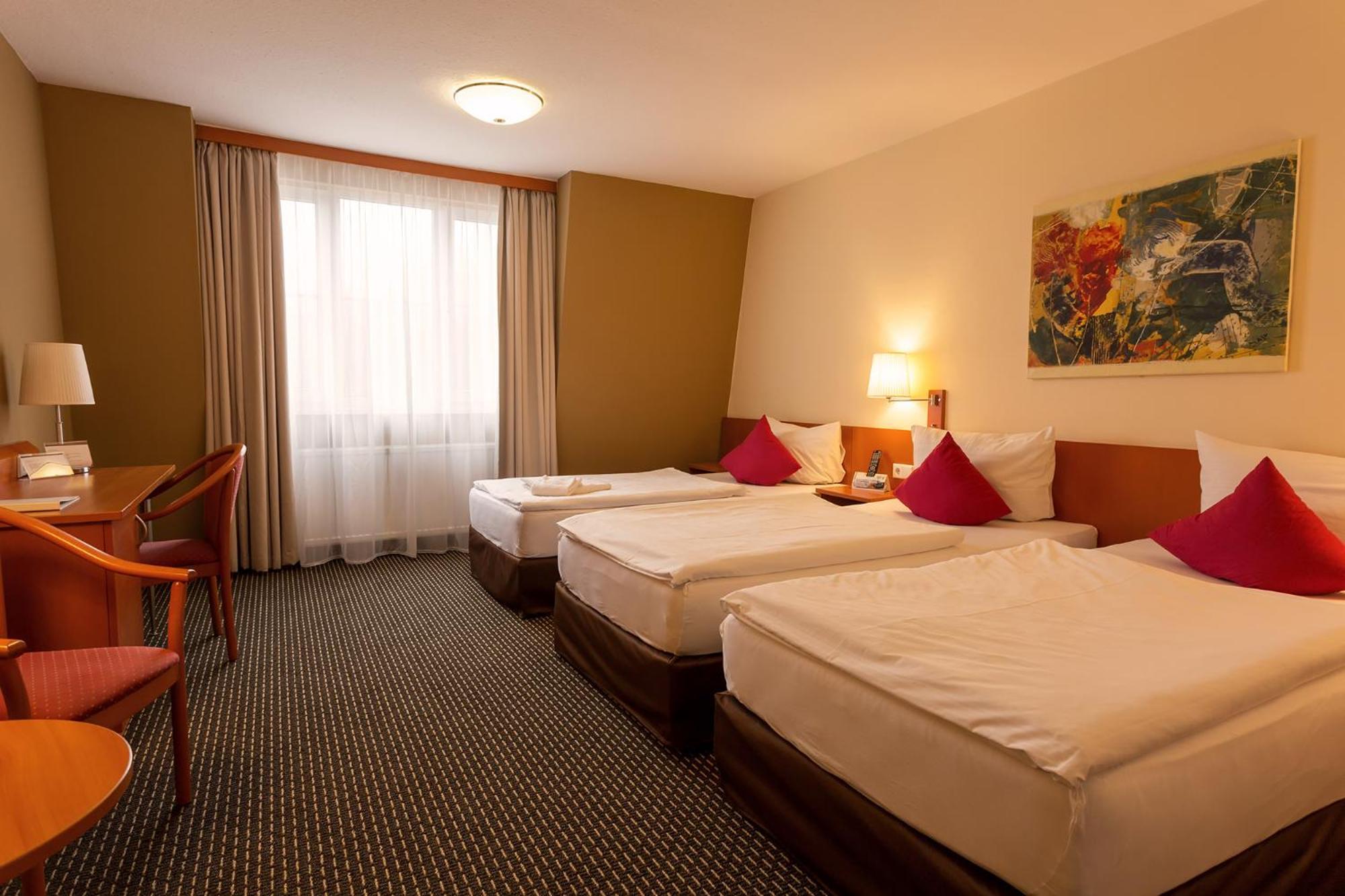 Central Hotel Löwen Feldkirch Rum bild